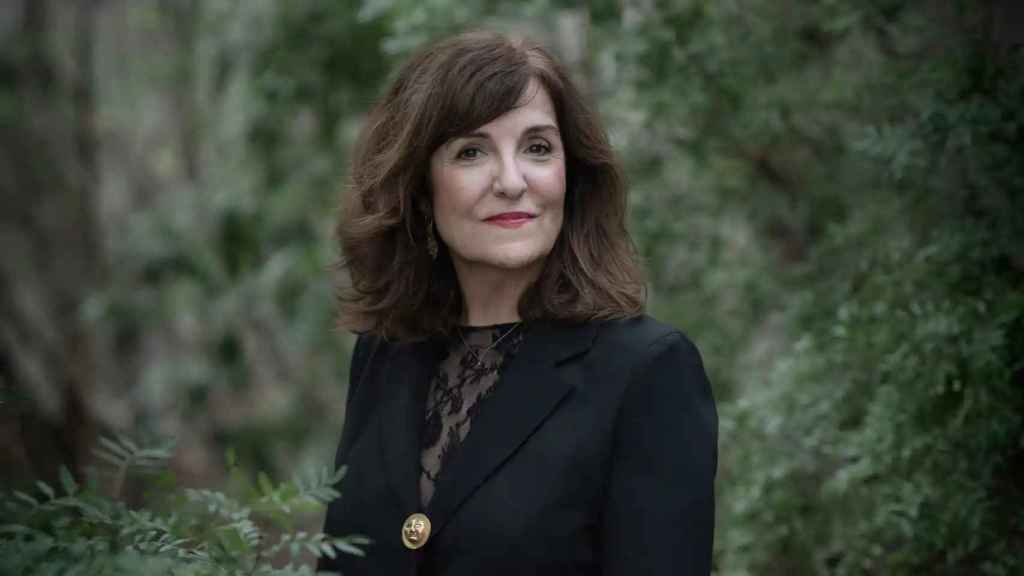 Elvira Lindo.