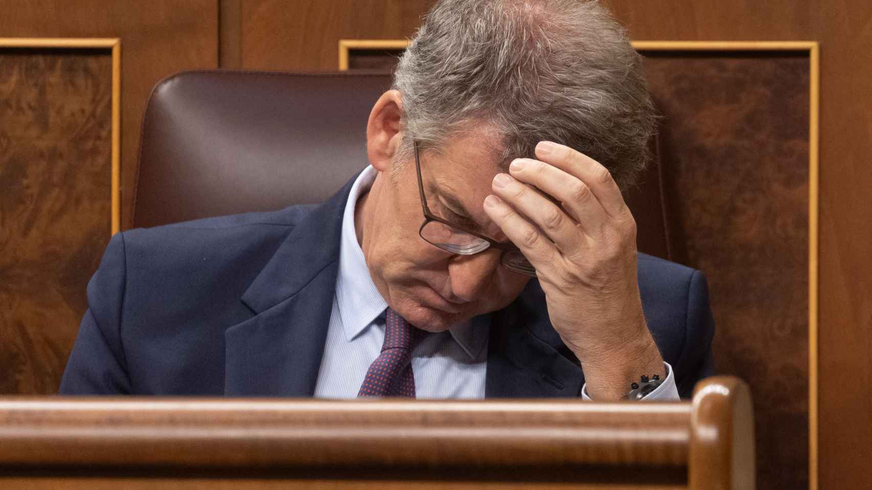 El presidente del PP, Alberto Núñez Feijóo, durante la sesión plenaria de este miércoles en el Congreso.