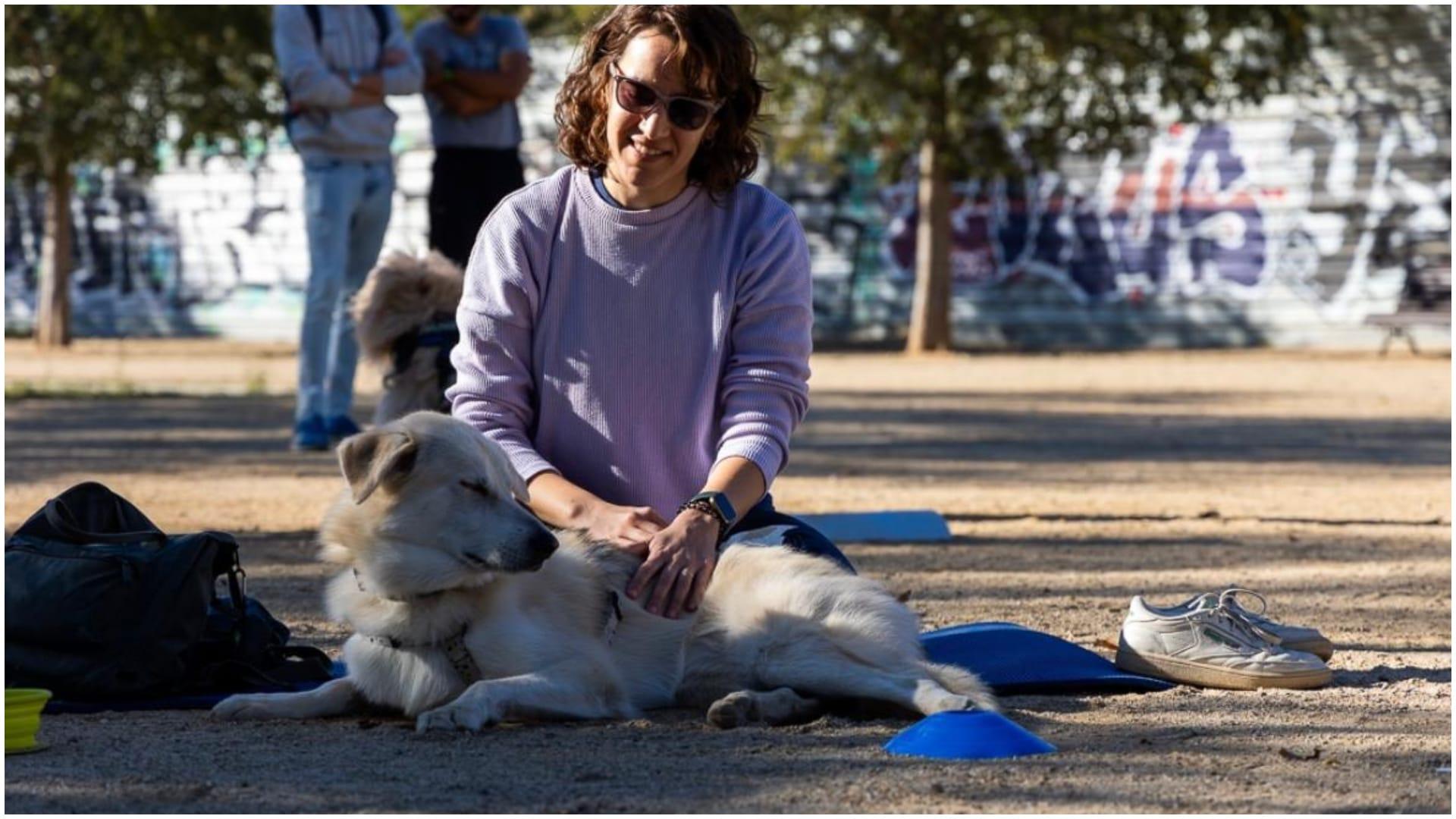 Una sesión de doga (foto: Beth Musell)