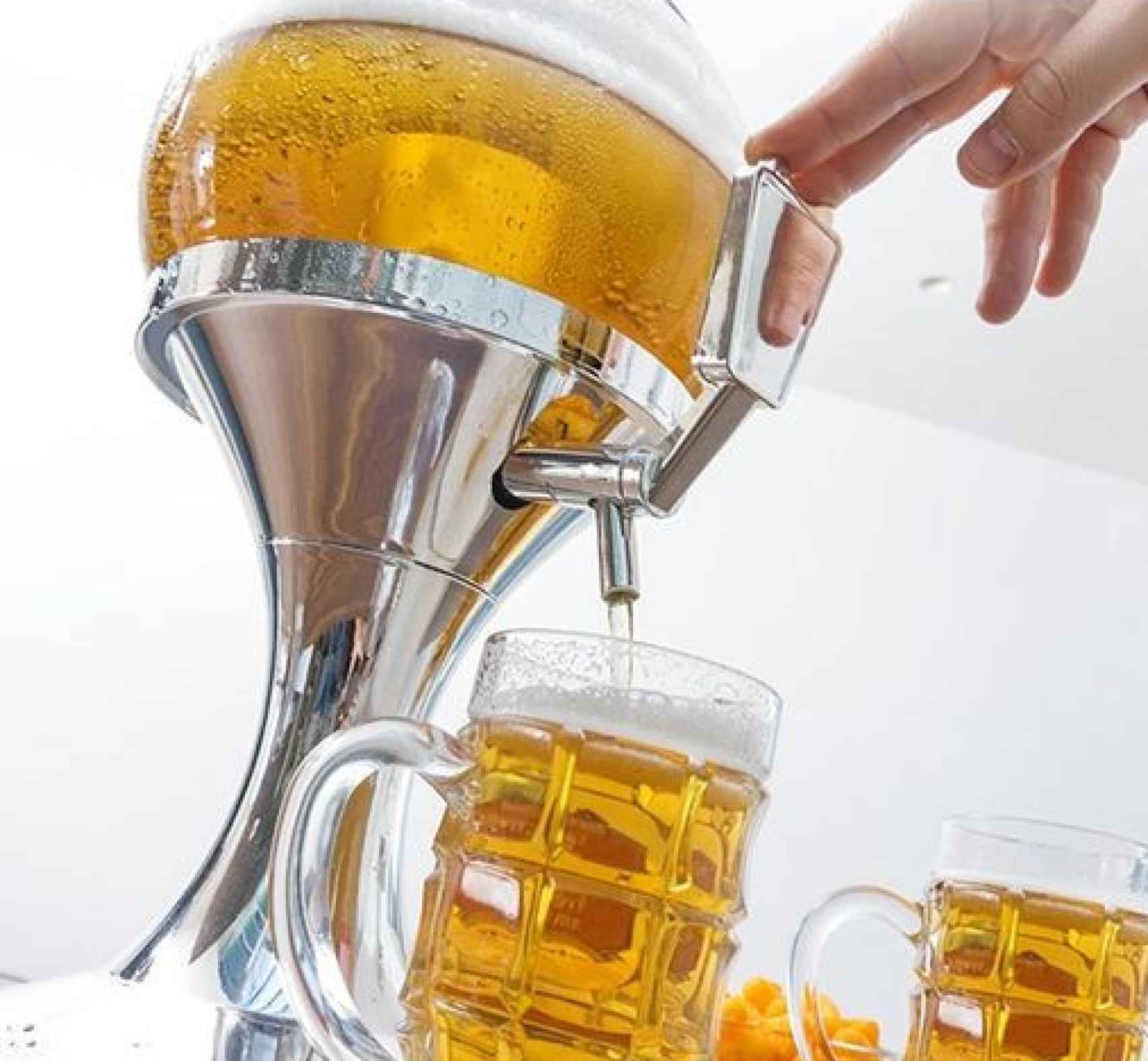 Dispensador de cerveza con grifo de Carrefour.