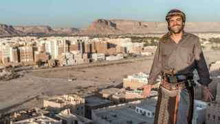 Joan Torre, durante una de sus visitas a Afganistán.