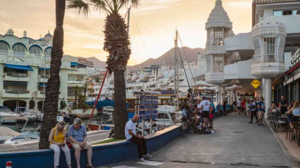 Vista del puerto de Benalmádena.