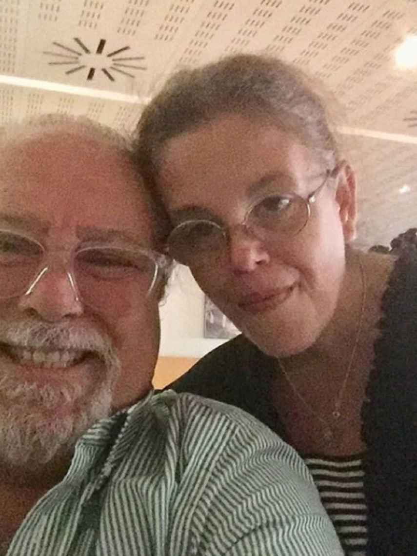 Arévalo y Nuria, posando, felices, ante el objetivo de la cámara.