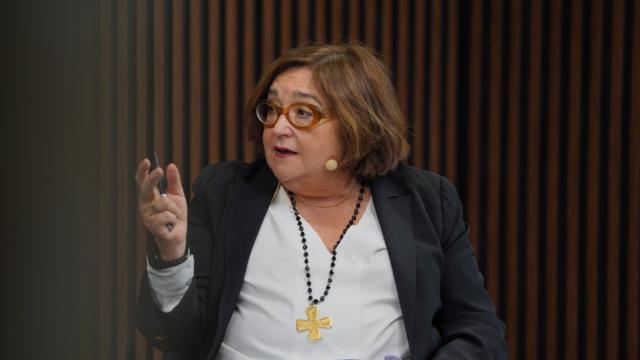 Marina Serrano, presidenta de AELEC, en un foro de El Observatorio de Energía de El Español