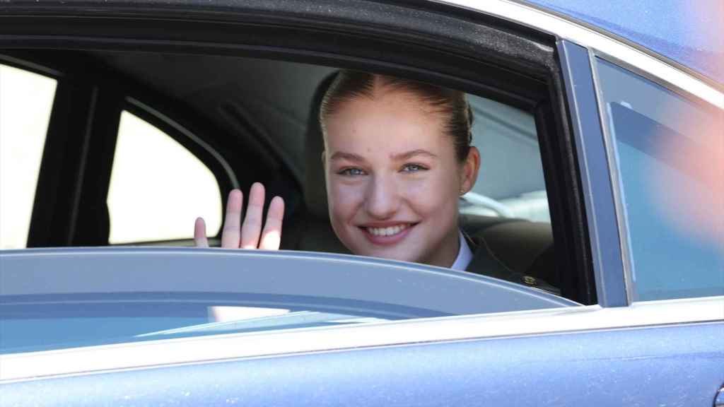La Princesa Leonor a la salida de La Seo del Salvador de Zaragoza, a 21 de mayo de 2024.