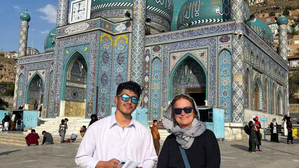 Mónica, durante una de sus visitas a Afganistán.