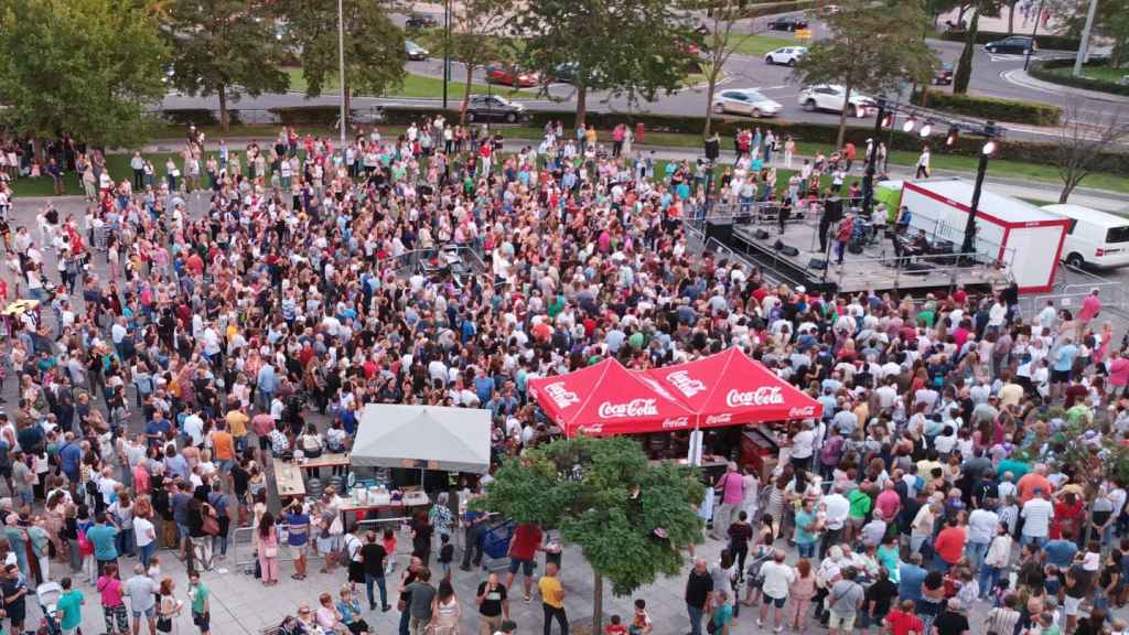 Una panorámica de uno de los conciertos en el Vallsur