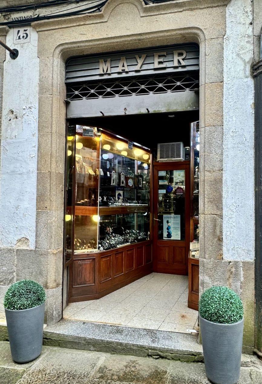Relojería joyería Mayer.