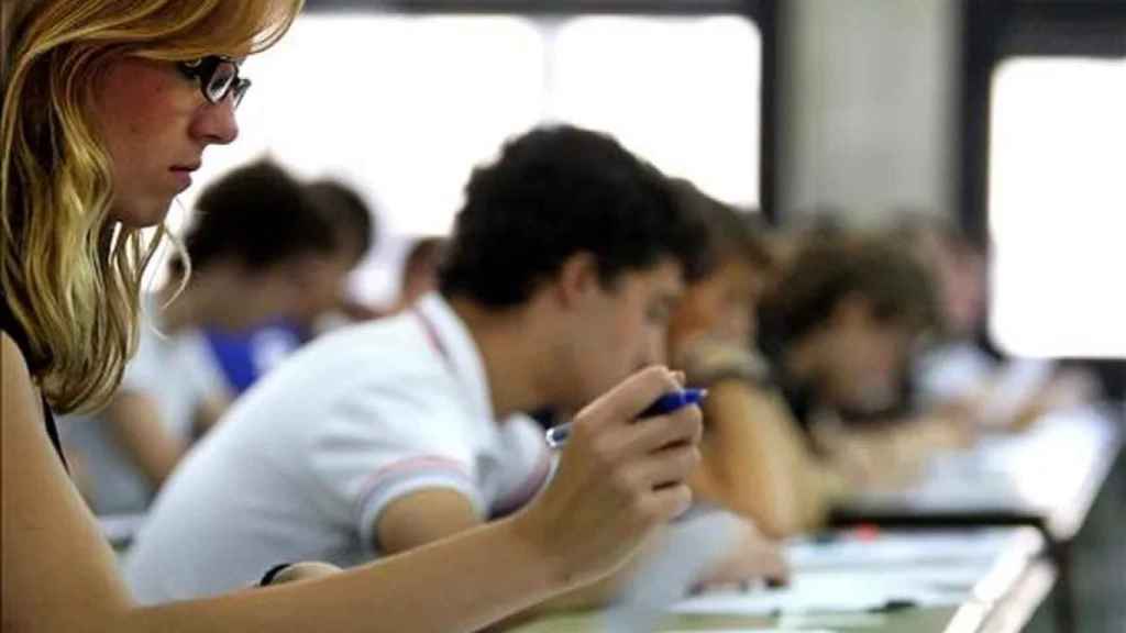 Imagen de archivo de alumnos de FP.