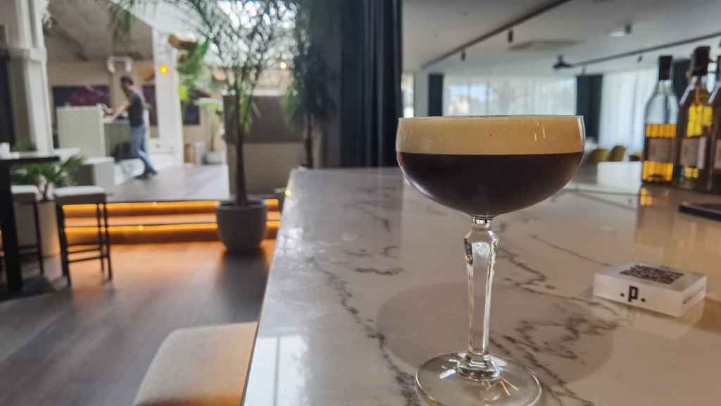 El expreso martini en la barra.