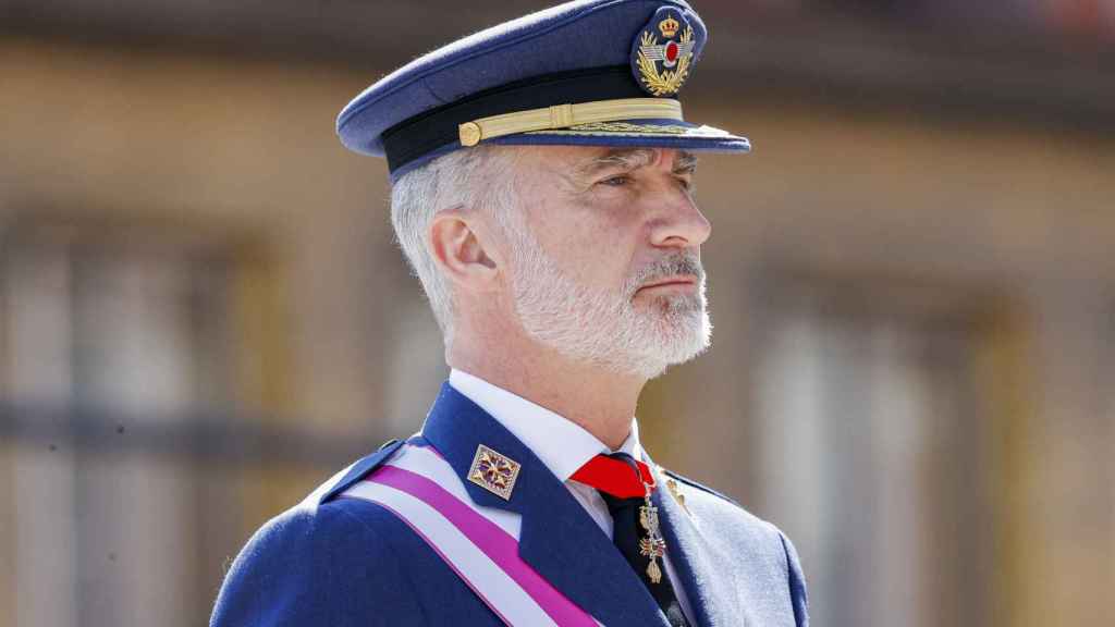 Felipe VI, durante el desfile de la Fuerzas Armadas.