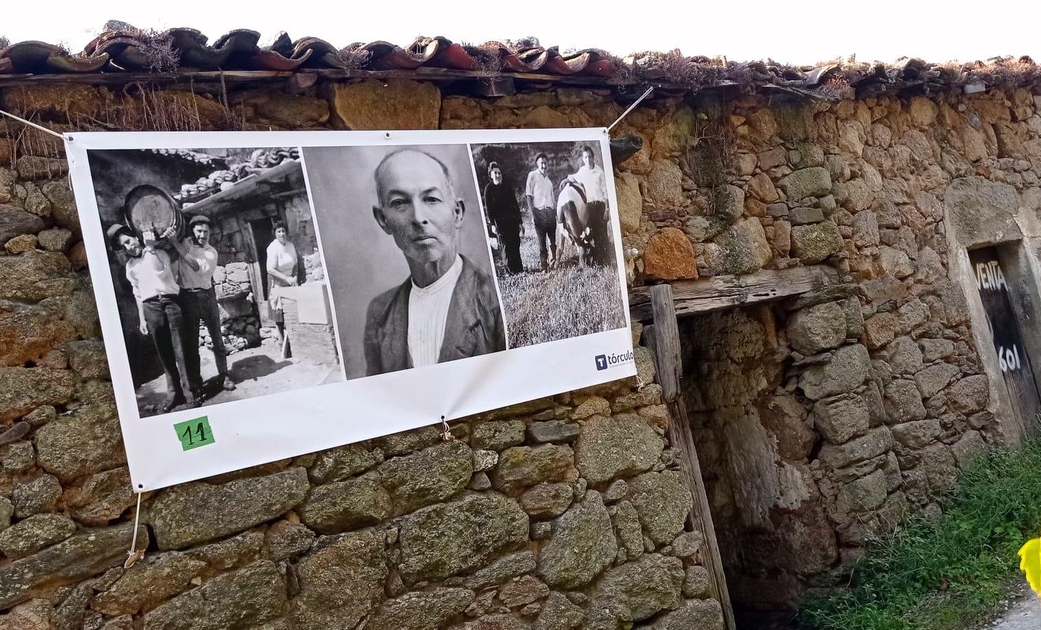Exposición fotográfica en Bexán, O Saviñao. Foto: Asociación Cultural Artística Sacra