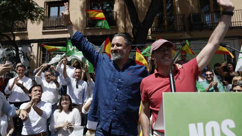 Santiago Abascal y Jorge Buxadé, durante su mitin en Valencia.