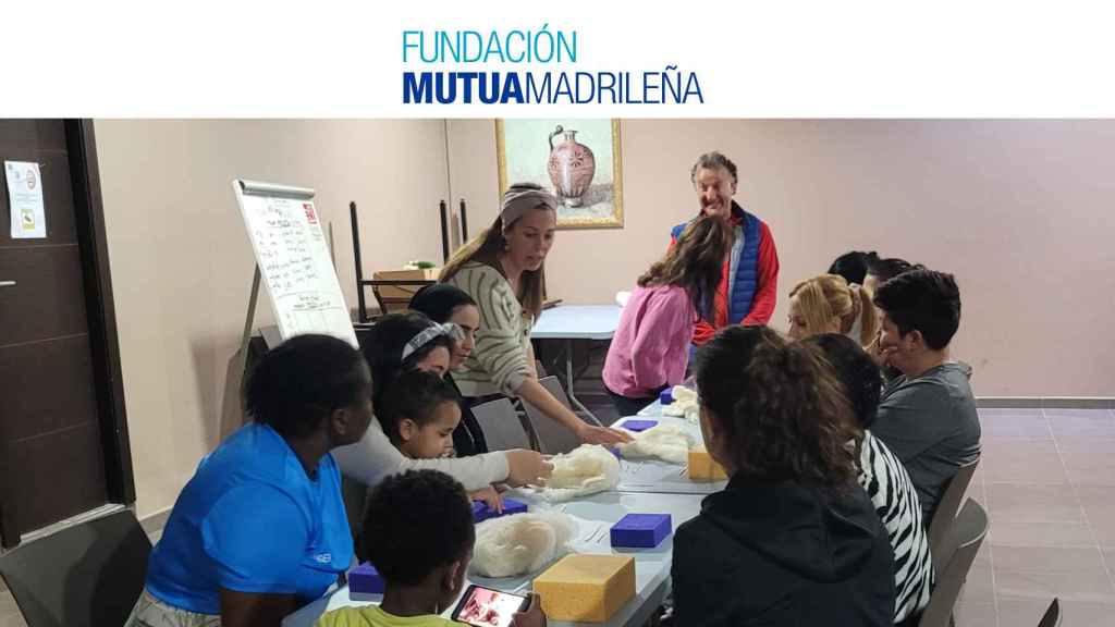 En 2023, la Fundació  Assistència i Gestió Integral atendió a 143 mujeres y 121 niños.