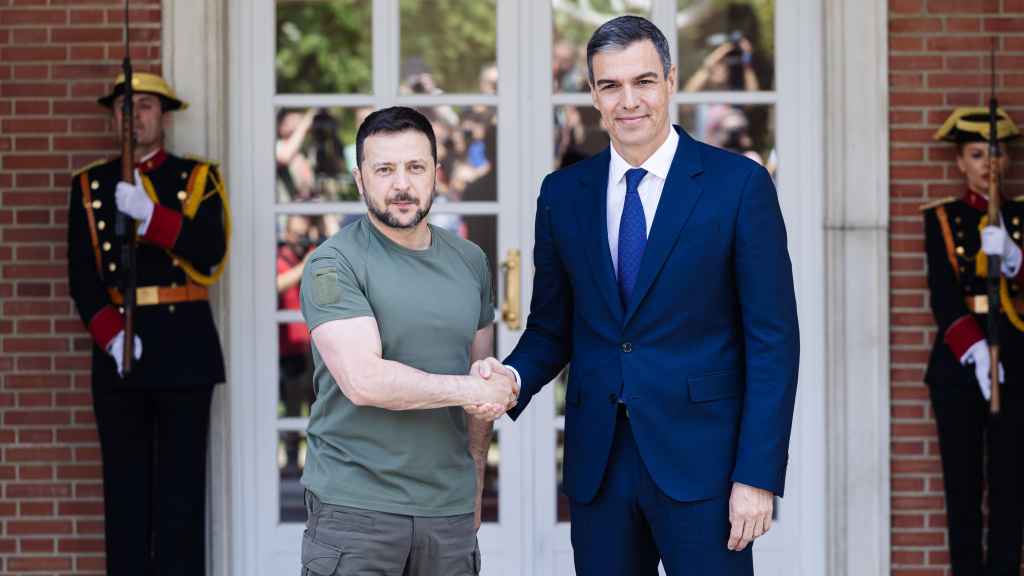 Volodímir Zelenski, presidente de Ucrania, recibido este lunes por Pedro Sánchez en Moncloa.