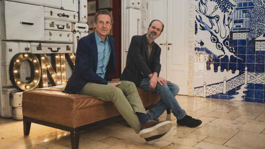 Jorge Valdano y Juan Villoro en el Only You Hotel Boutique de Madrid