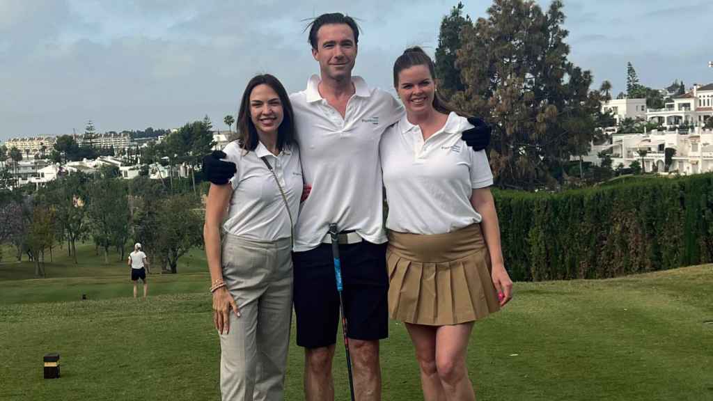 Christian Rudewald, Nataliya Kuznetsova y Linda Broberg.