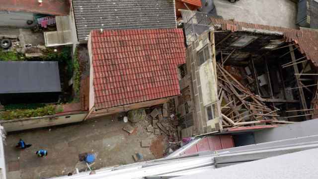 Vista aérea del edificio que se ha derrumbado el pasado 25 de mayo en Vigo.