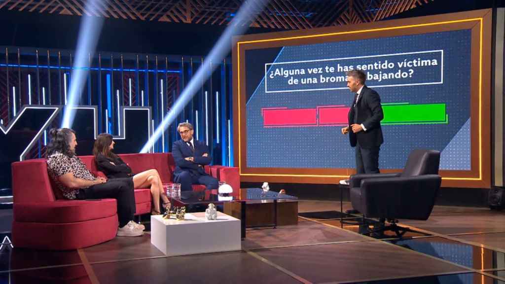 Clara Lago, J. J. Vaquero y Máximo Huerta en 'Martínez y Hermanos'