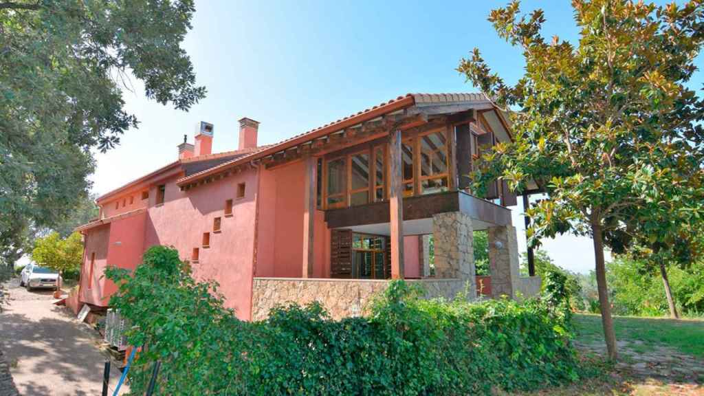 La fachada del impresionante hotel rural sostenible