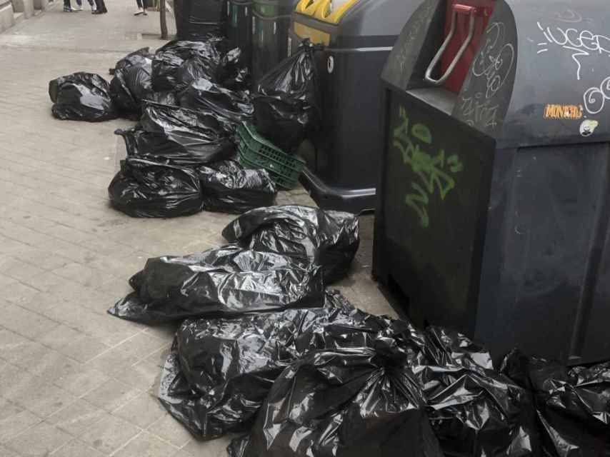 Bolsas de basura en la zona de Chueca.