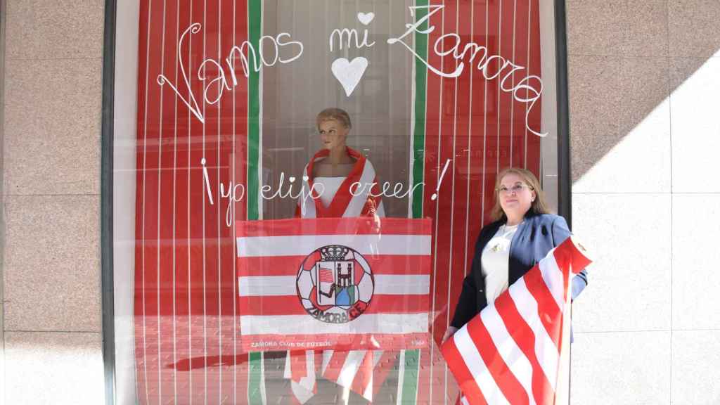 Fausta Di Nardo, en su tienda Tejidos María Oliva