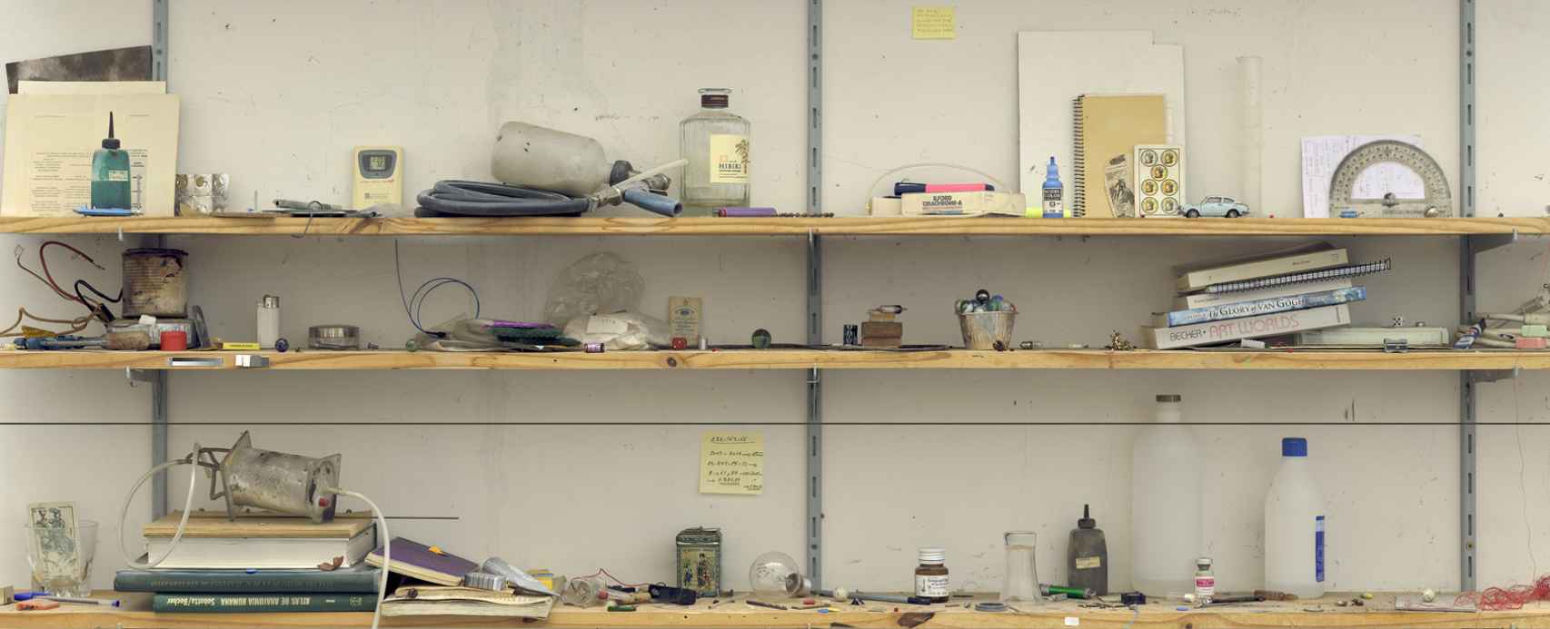 Manuel Franquelo: 'Things in a room. Untitled #2', 2024. Fotografía sobre aluminio. Cortesía de la galería Marlborough