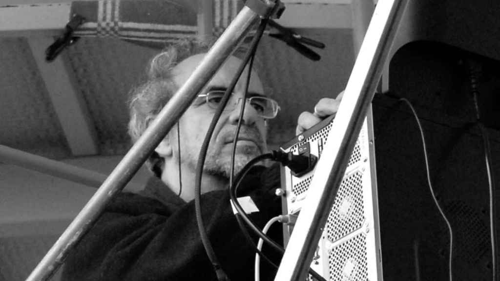 Manuel Franquelo trabajando en su estudio. Foto: Cortesía de la galería Marlborough