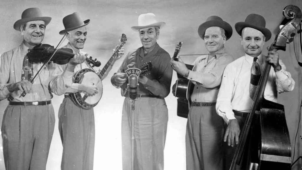 Joaquín Rodríguez (segundo por la izquierda) y el resto de miembros de Los Nikis de la Pradera.