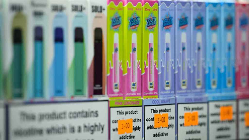 Imagen de archivo de cigarrillos electrónicos.