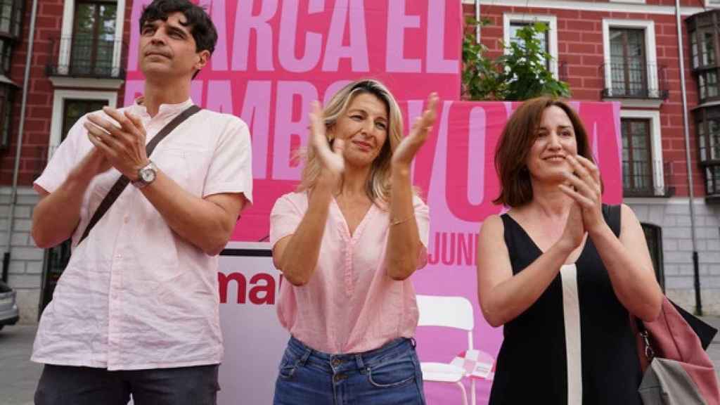 Miriam Chacón / ICAL. La vicepresidenta segunda del Gobierno, ministra de Trabajo y coordinadora general de Sumar, Yolanda Díaz, participa en el acto central de la campaña de esta formación en Valladolid junto a dos de los candidatos a las elecciones europeas, el coordinador de IU en Castilla y León, Juan Gascón, y la exconcejala de Valladolid Toma La Palabra en el Ayuntamiento de Valladolid, María Sánchez.   Miriam Chacón / ICAL. La vicepresidenta segunda del Gobierno, ministra de Trabajo y coordinadora general de Sumar, Yolanda Díaz, participa en el acto central de la campaña de esta formación en Valladolid   Miriam Chacón / ICAL. La vicepresidenta segunda del Gobierno, ministra de Trabajo y coordinadora general de Sumar, Yolanda Díaz, participa en el acto central de la campaña de esta formación en Valladolid