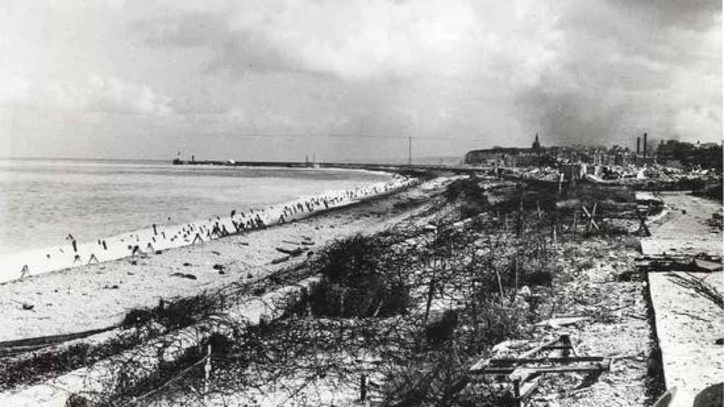 Alambradas y hormigón en las posiciones defensivas alemanas.