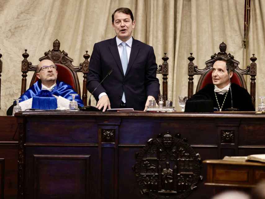 Mañueco interviene en el acto de toma de posesión del nuevo rector de la USAL, José Manuel Corchado