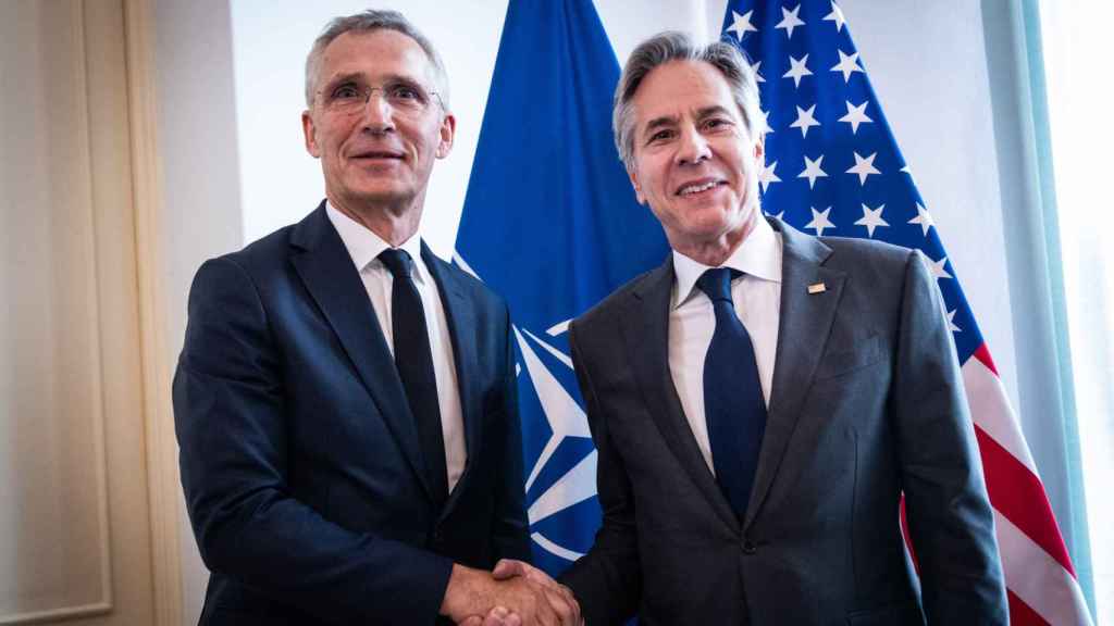 El secretario de Estado, Anthony Blinken, y el jefe de la OTAN, Jens Stoltenberg, durante la reunión de este viernes en Praga