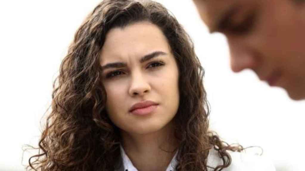 Su Burcu Yazgı Coşkun abandona Hermanos