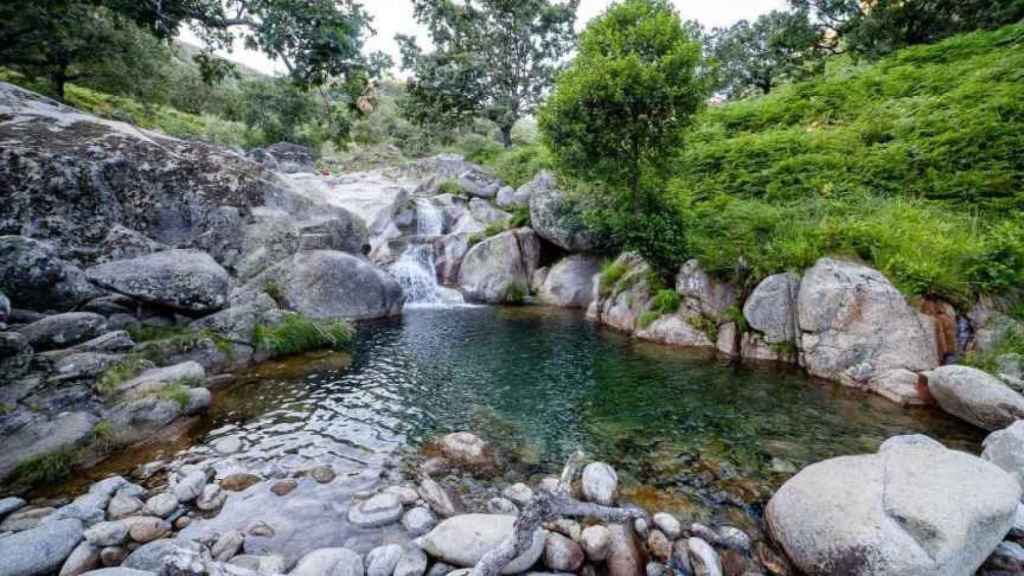 Piscina natural de Candeleda, en Ávila.