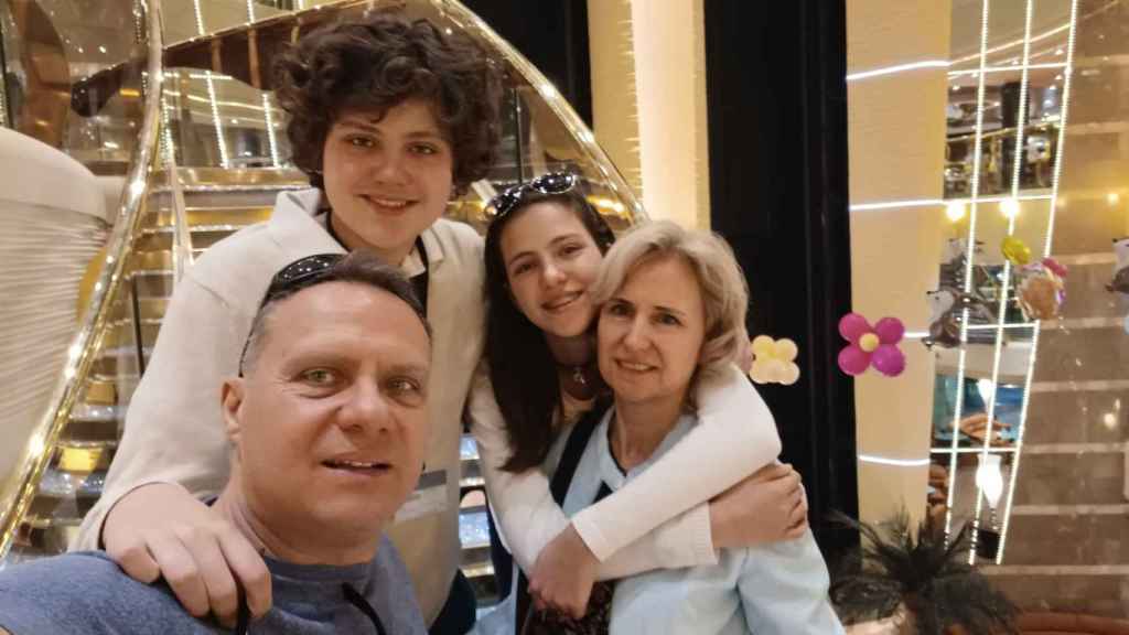 Los Salonia Gaitán.