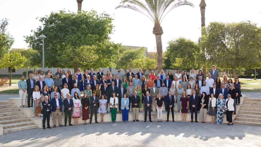 Más de un centenar de empresarios debaten en la UA sobre la gestión de RRHH en la época de la IA