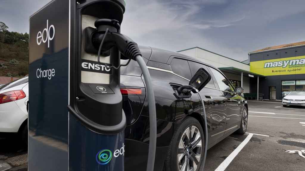 Punto de recarga de coche eléctrico de EDP.