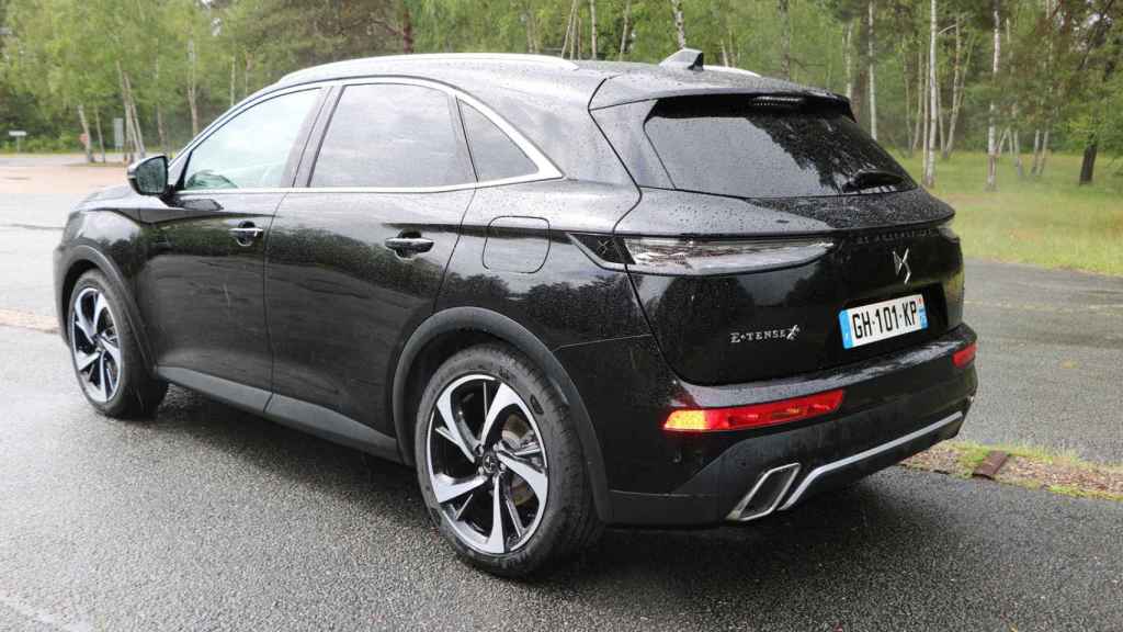 Por fuera nada parece que sea blindado.