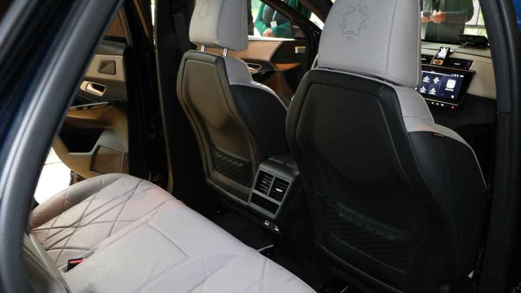 El interior es igual que en otros coches.