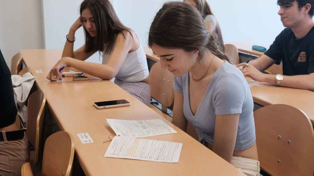 Alumnos en un examen de Selectividad.