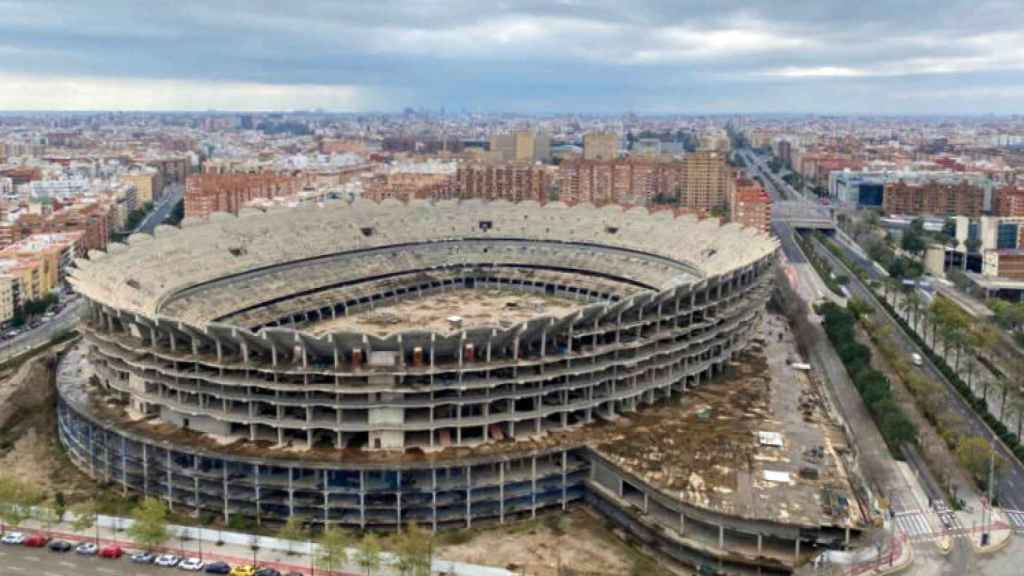 Vista del Nou Mestalla en la Avenida de les Corts Valencianes. EE