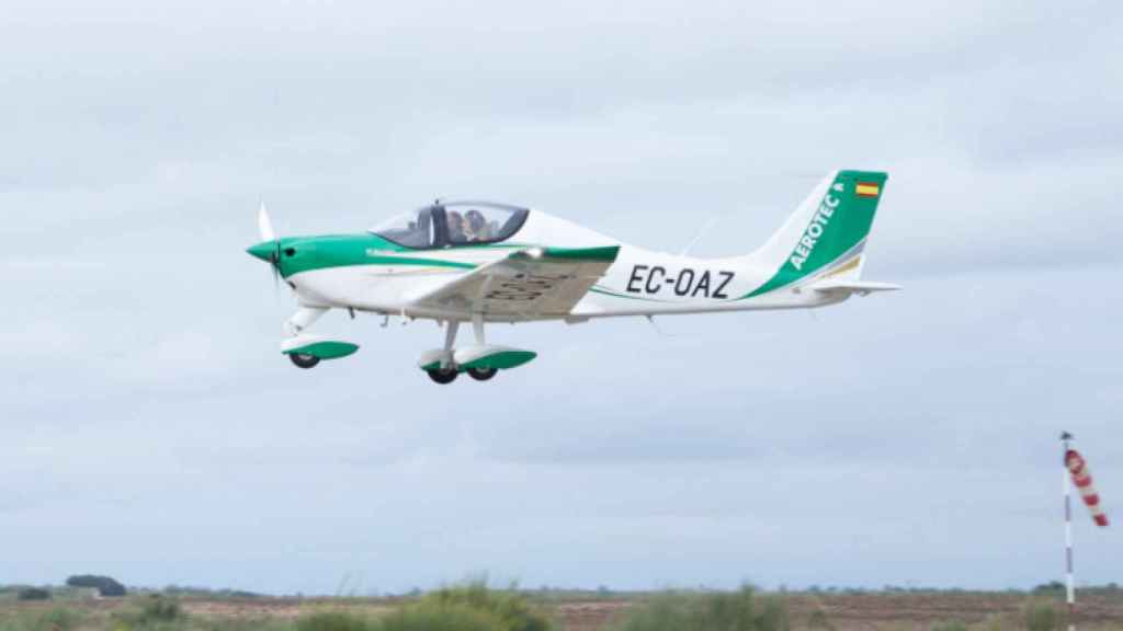 El modelo de Aeronave que pilotaban los dos jóvenes instructores.