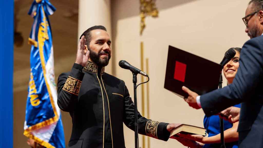 Nayib Bukele jura su segundo mandato como presidente de El Salvador
