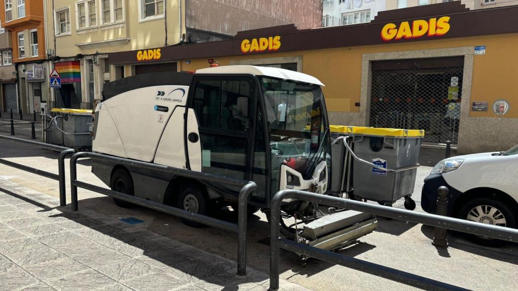 Barredora en la rúa do Socorro