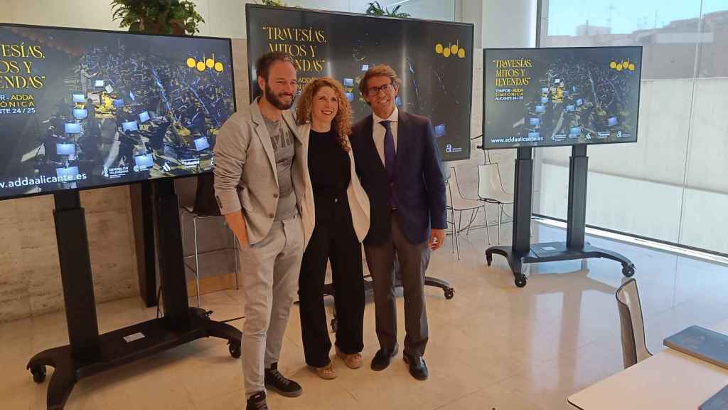 Josep Vicent, Asun Noales y Juan de Dios Navarro en la presentación de la programación del ADDA Simfònica.