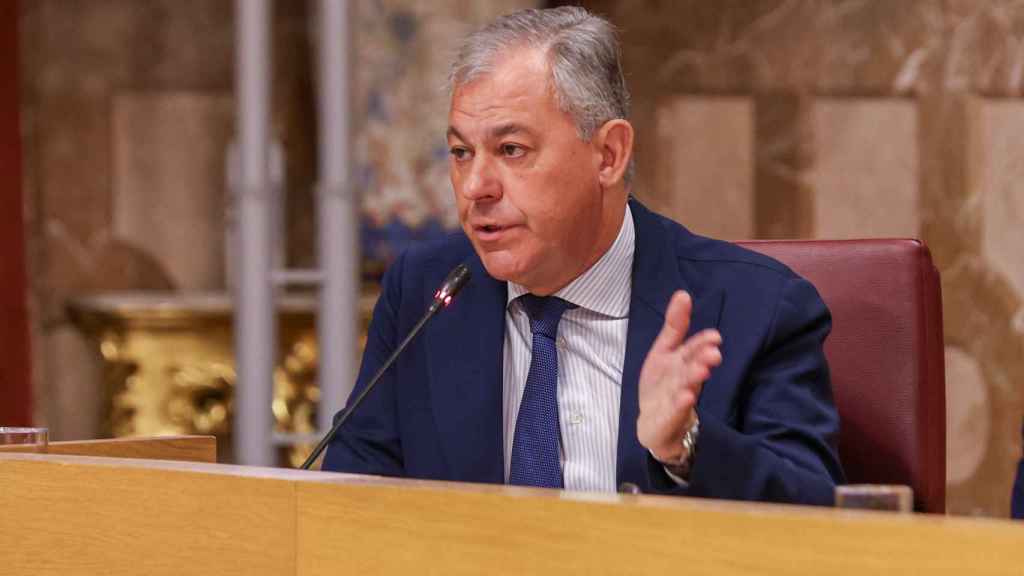 El alcalde de Sevilla, José Luis Sanz, en el Pleno de este lunes