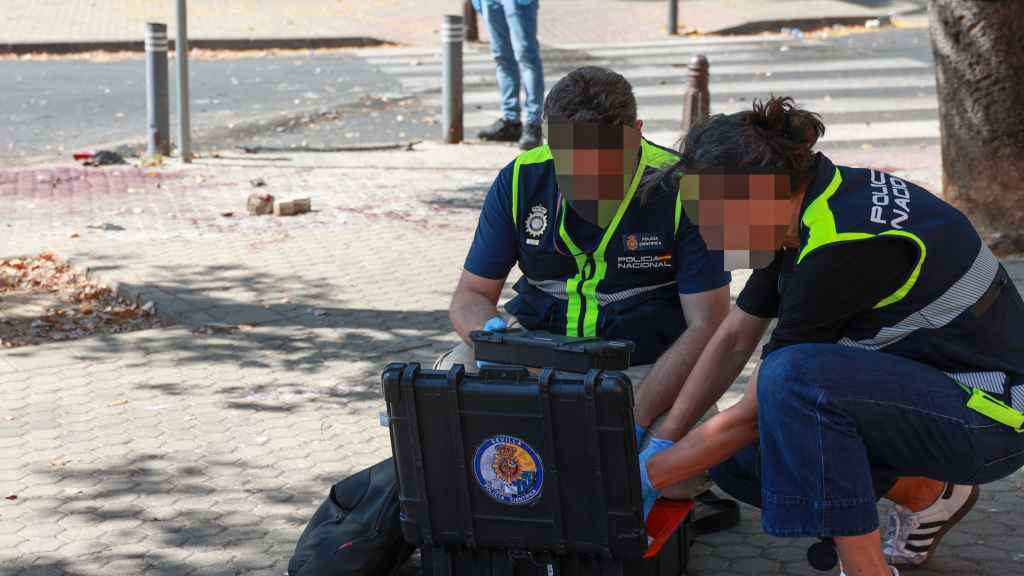 Agentes en la zona del suceso.