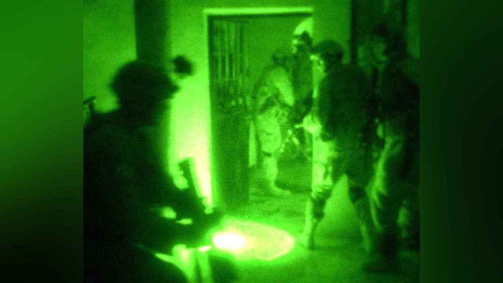 Ejemplo de visión nocturna vista a través de un dispositivo dedicado.